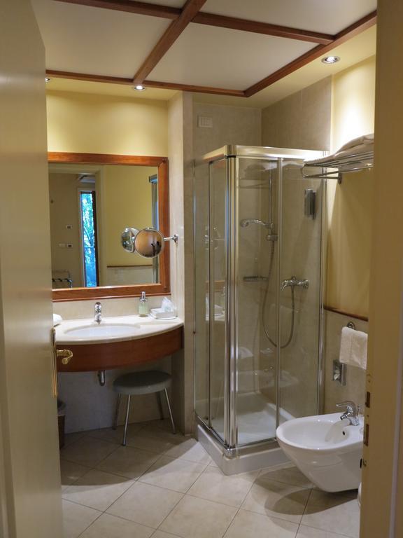 Hotel Della Torre 1850 Ponte San Marco Стая снимка